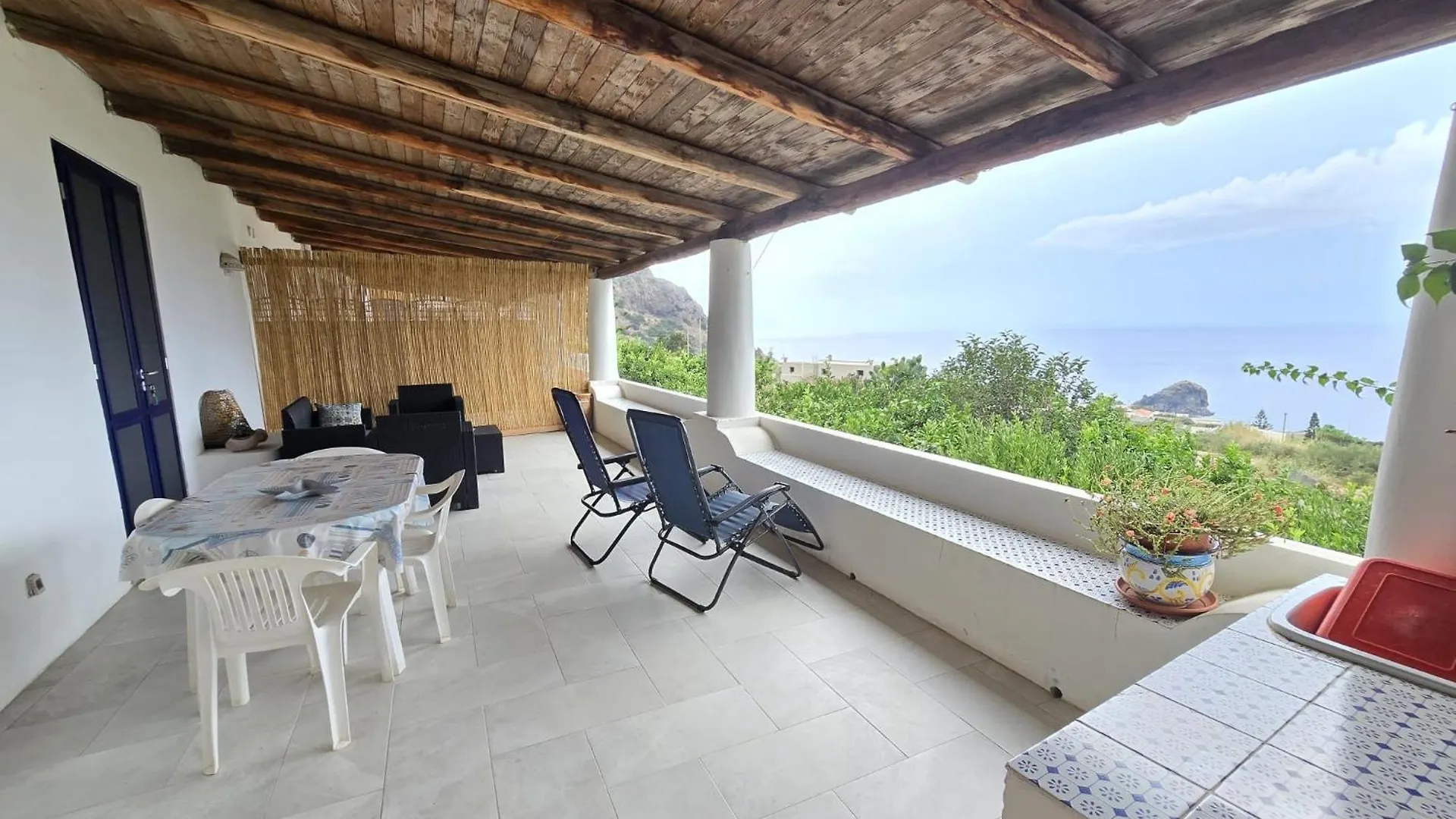 Apartment Casa Vacanze Lino E Iolanda Perciato Pollara